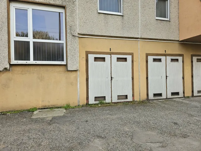 Eladó garázs Pápa 14 nm