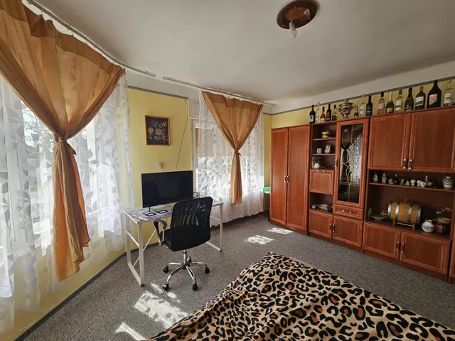 Eladó ház Béb 98 nm