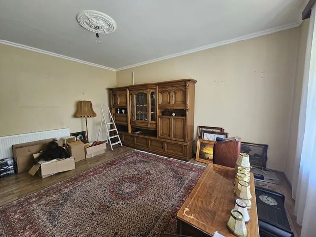 Eladó lakás Pápa 73 nm