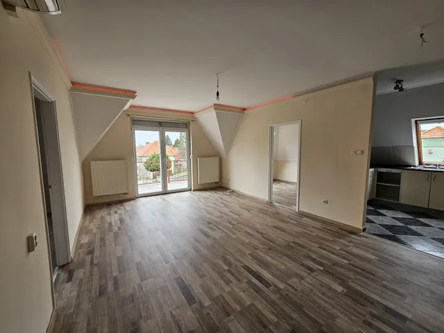 Eladó lakás Pápa 73 nm