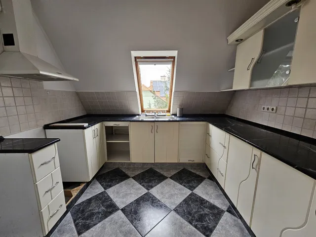 Eladó lakás Pápa 73 nm