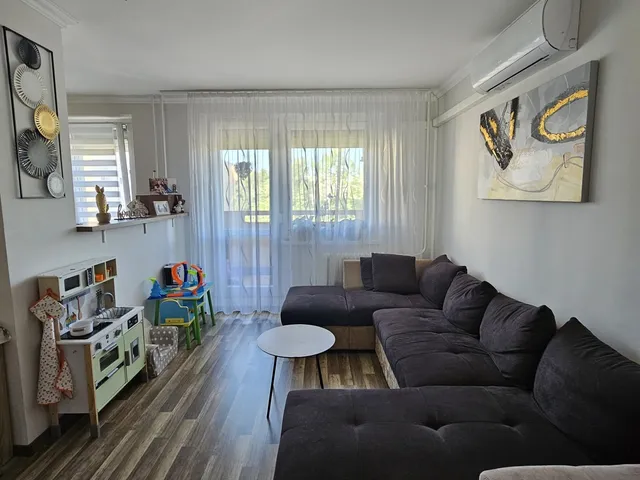 Eladó lakás Pápa 69 nm