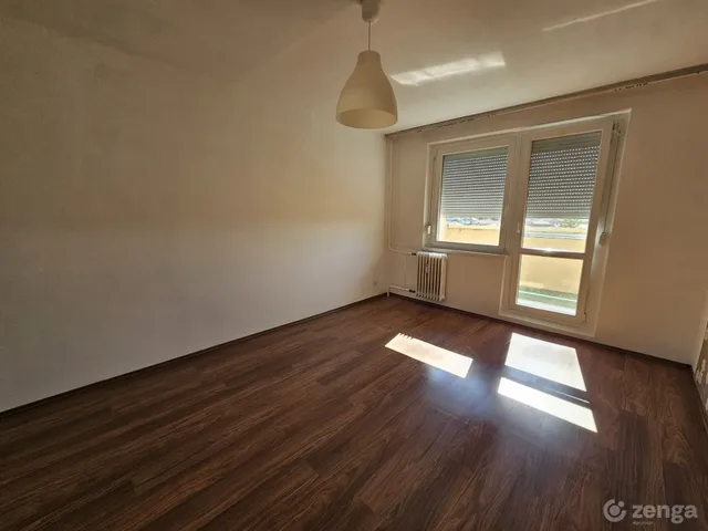 Eladó lakás Pápa 42 nm