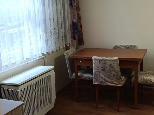 Kiadó lakás Pápa 49 nm