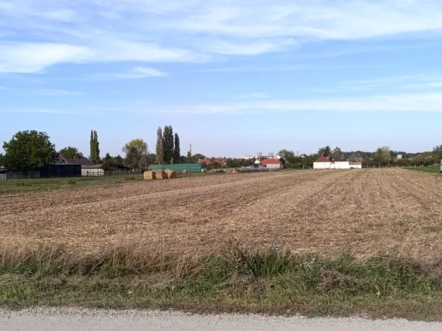 Eladó telek Pápa 5500 nm