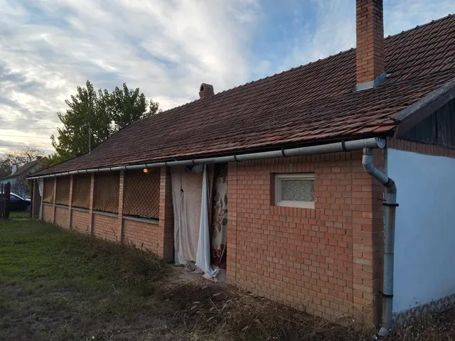 Eladó ház Csanádalberti, Jókai u 1 80 nm