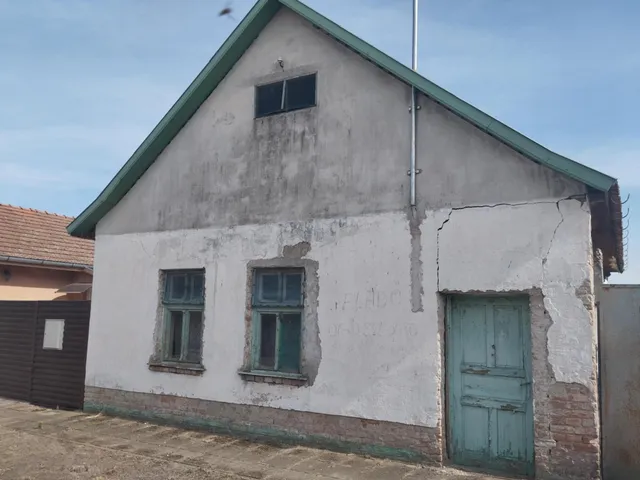 Eladó ház Makó, Dózsa-telep 80 nm