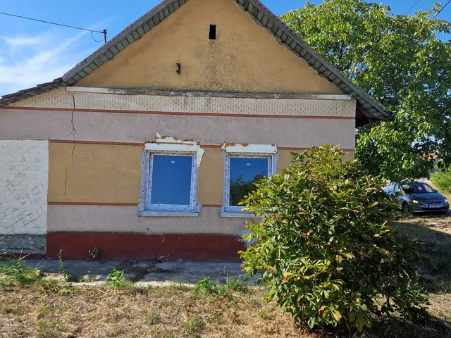 Eladó ház Kövegy, József Attila 80 nm