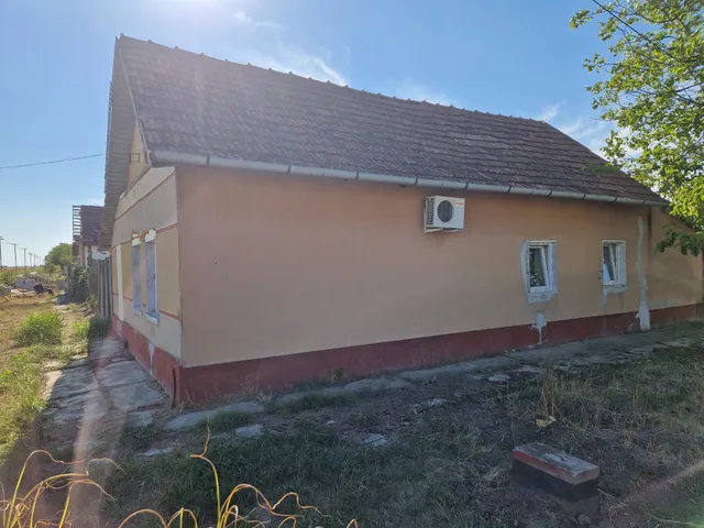 Eladó ház Kövegy, József Attila 80 nm