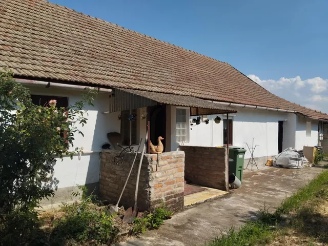 Eladó ház Királyhegyes 92 nm
