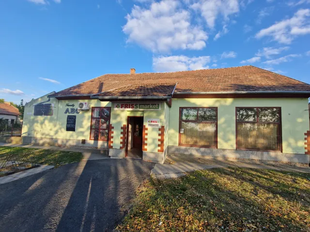 Eladó kereskedelmi és ipari ingatlan Nagylak 200 nm