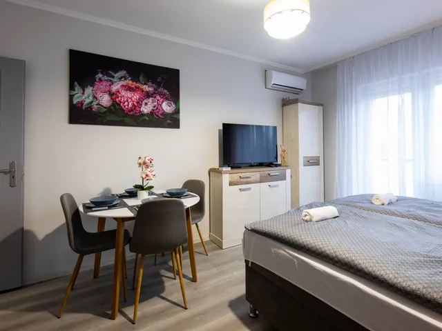 Eladó lakás Makó, Széchenyi tér 21-23 32 nm