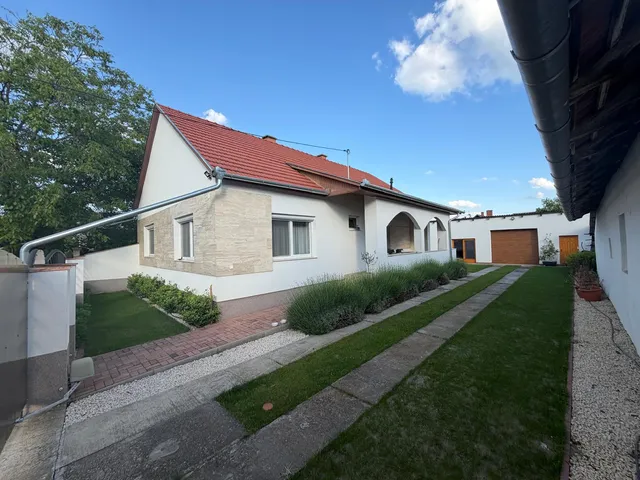 Eladó ház Makó 105 nm