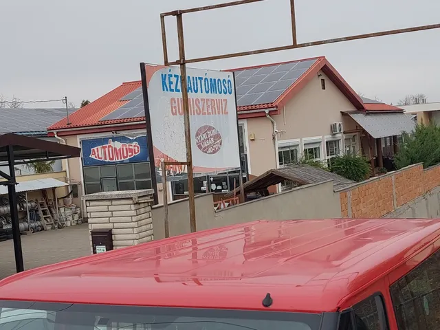 Eladó kereskedelmi és ipari ingatlan Szeged, Szőregi út 74 370 nm
