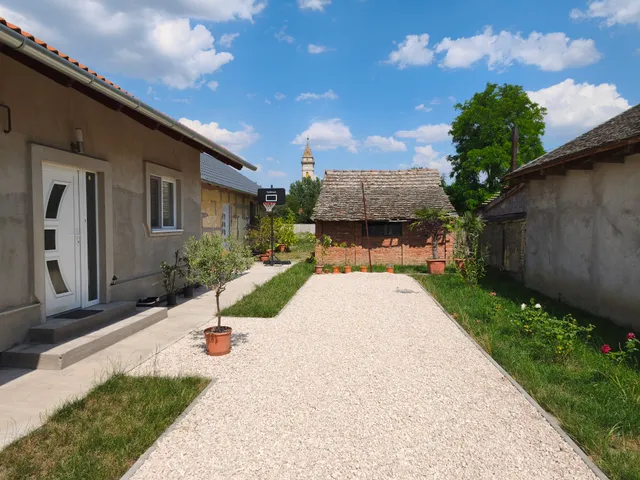 Eladó ház Makó, Attila utca 160 nm