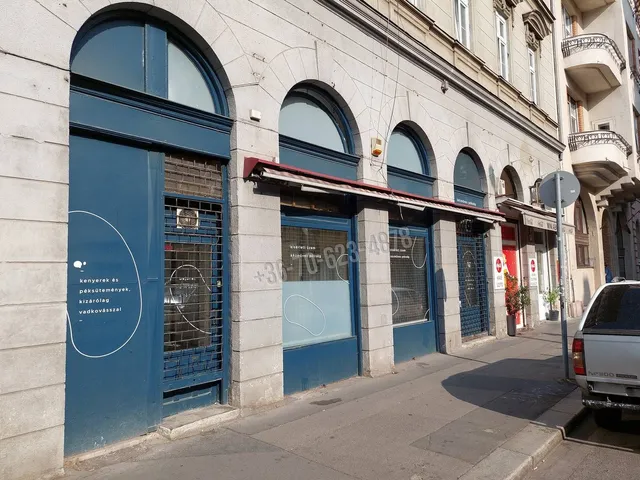 Kiadó kereskedelmi és ipari ingatlan Budapest I. kerület 97 nm