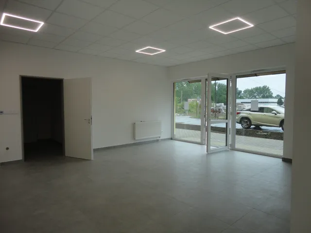 Kiadó kereskedelmi és ipari ingatlan Nyíregyháza, Malomkert 58 nm