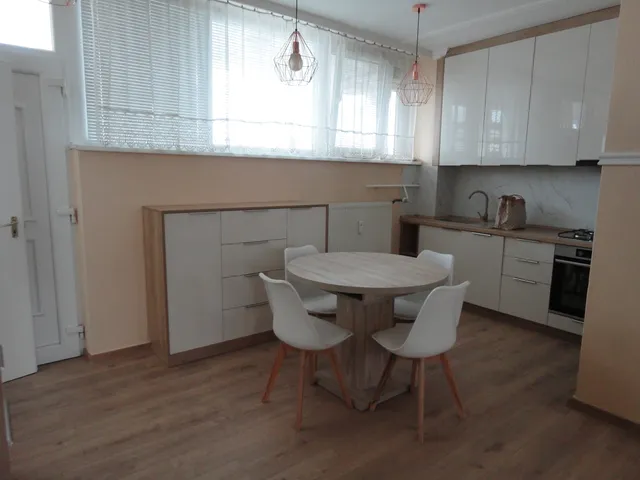 Kiadó lakás Nyíregyháza, Belváros 54 nm