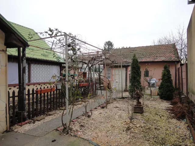 Eladó ház Nyíregyháza, Érkert, Deék 84 80 nm