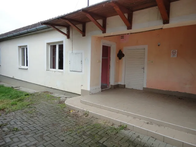Eladó ház Tiszalök 151 nm
