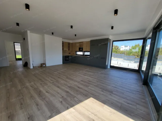 Eladó ház Budapest III. kerület, Aranyhegy 177 nm