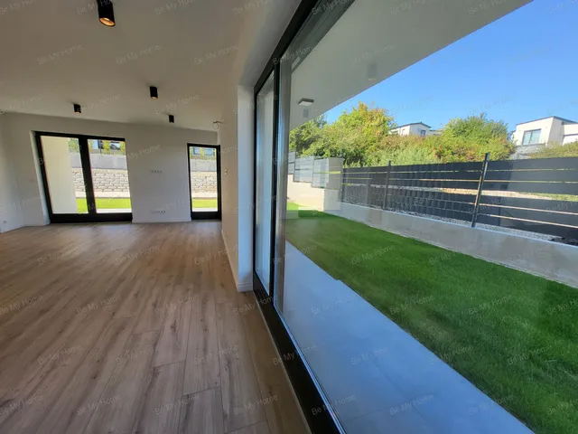 Eladó ház Budapest III. kerület, Aranyhegy 213 nm