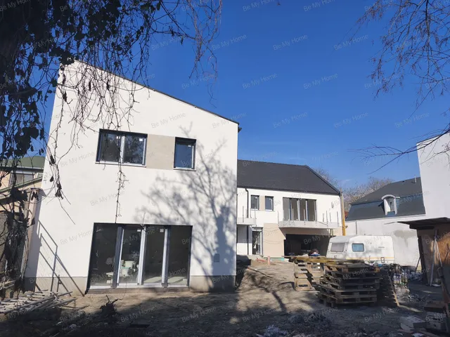 Eladó lakás Budapest XV. kerület, Rákospalota 130 nm