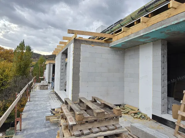 Eladó lakás Budapest III. kerület 107 nm