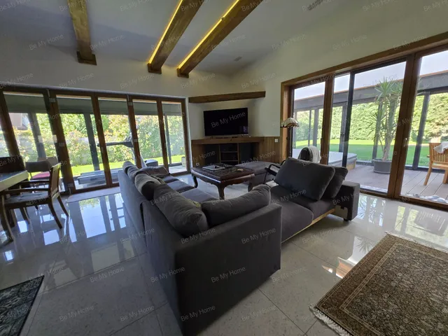 Eladó ház Budapest III. kerület 272 nm