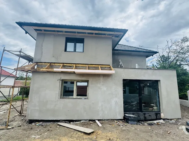 Eladó ház Pomáz 140 nm