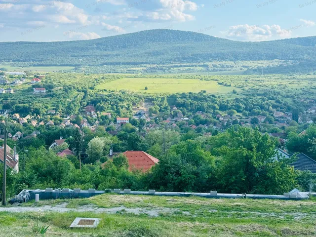 Eladó telek Pomáz 1038 nm