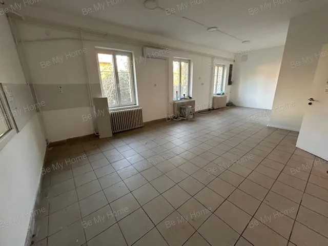 Kiadó kereskedelmi és ipari ingatlan Budapest III. kerület, Csillaghegy 160 nm