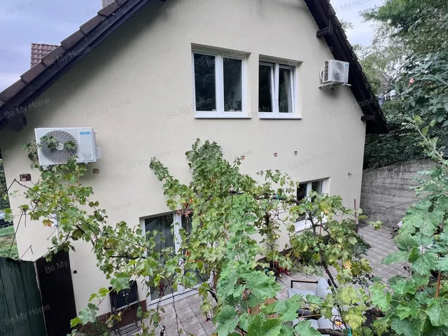 Eladó ház Budaörs, Budaörsi Kamaraerdő 248 nm
