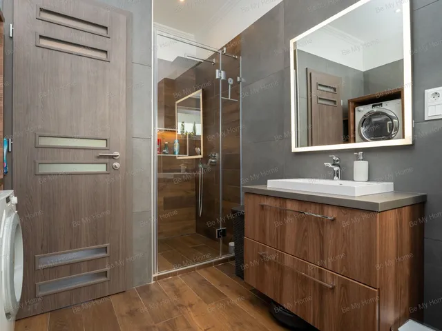 Eladó ház Solymár 222 nm