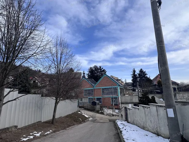 Eladó ház Budaörs, Kőhegy 219 nm