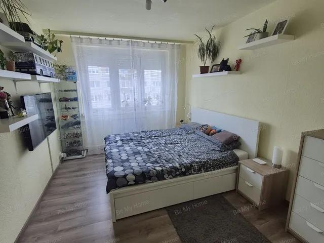 Eladó lakás Budapest III. kerület 68 nm