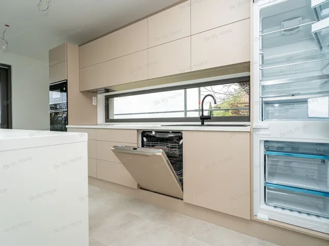 Eladó ház Solymár 245 nm