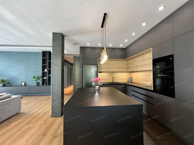 Eladó lakás Budapest III. kerület 130 nm