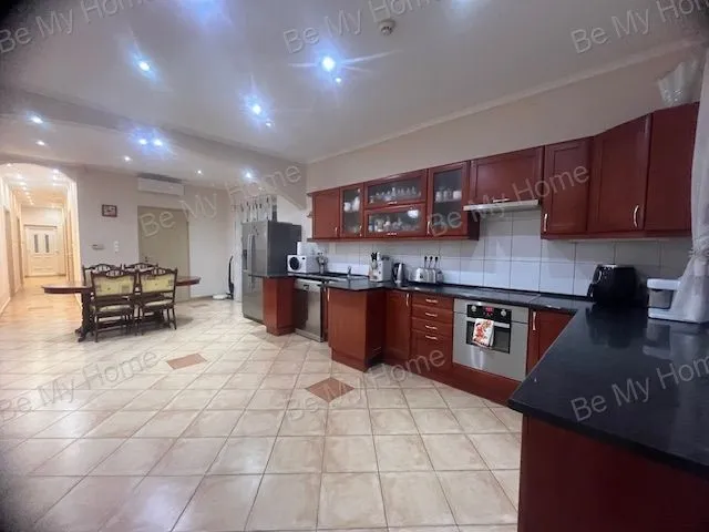 Eladó ház Csömör 204 nm