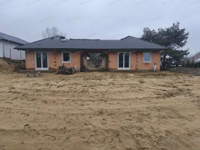 Eladó ház Erdőkertes, Háromház 116 nm