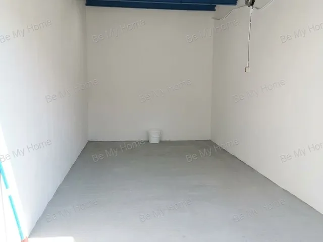 Eladó garázs Budapest III. kerület 15 nm