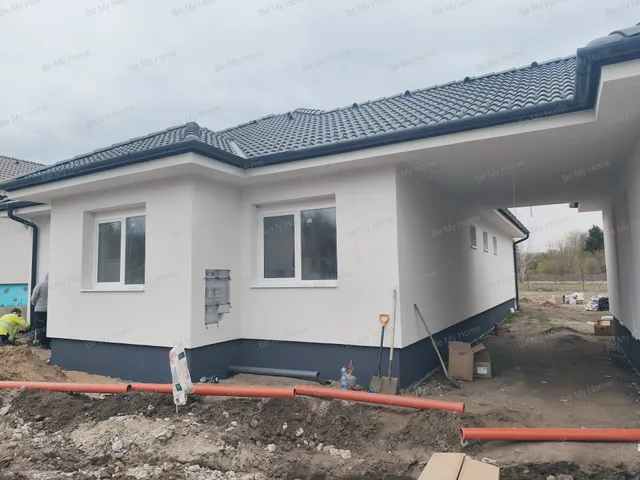 Eladó ház Erdőkertes, Háromház 119 nm