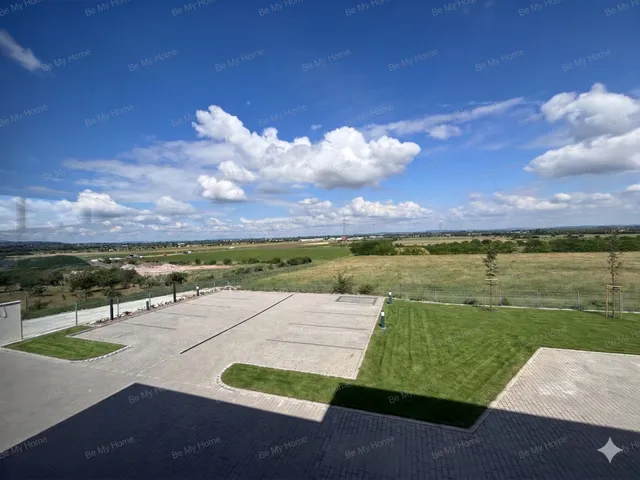 Kiadó kereskedelmi és ipari ingatlan Pomáz 750 nm
