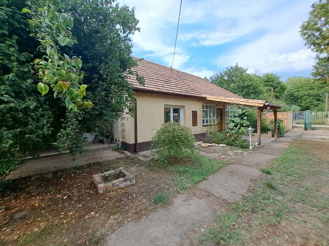 Eladó ház Pilis, Botond utca 75 nm