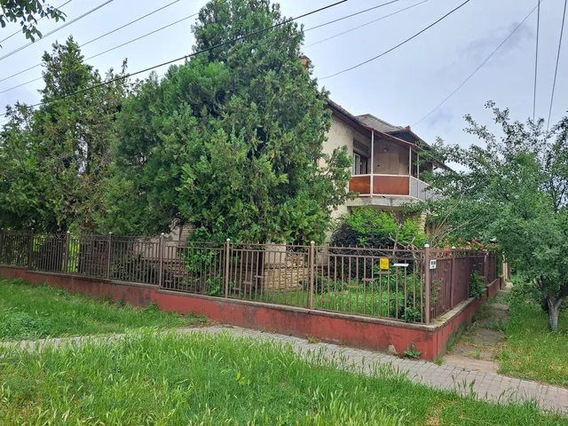 Eladó ház Pilis, Petőfi Sándor 65 218 nm