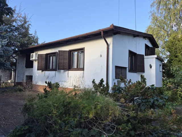 Eladó ház Pilis, Csalogány utca 170 nm