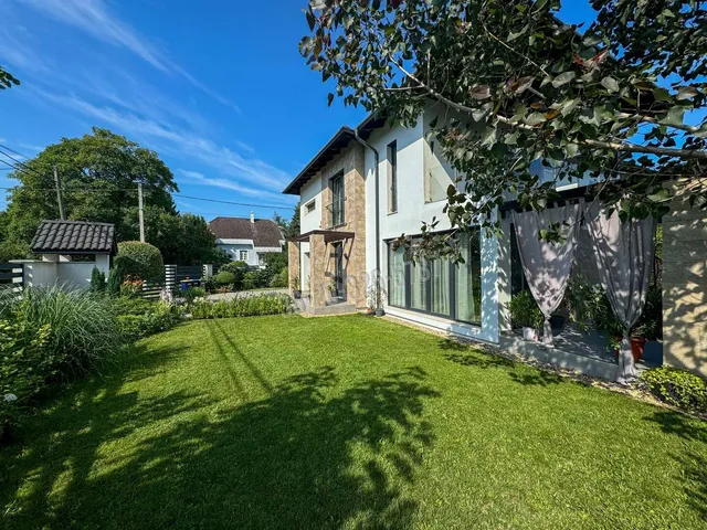 Eladó ház Budapest XVIII. kerület 153 nm