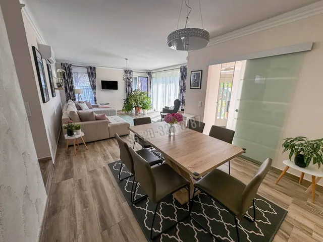 Eladó ház Budapest XVIII. kerület 153 nm