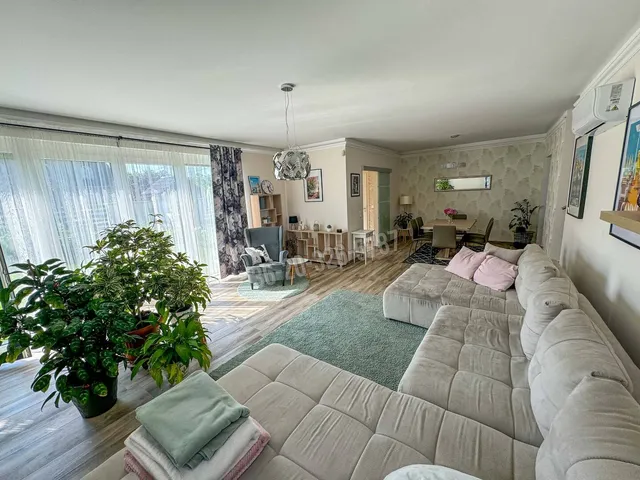 Eladó ház Budapest XVIII. kerület 153 nm