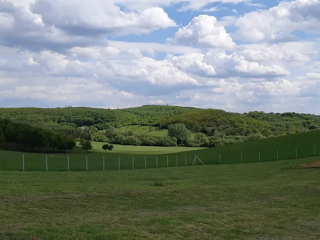 Eladó telek Alsópetény, Cser tó 1045 nm